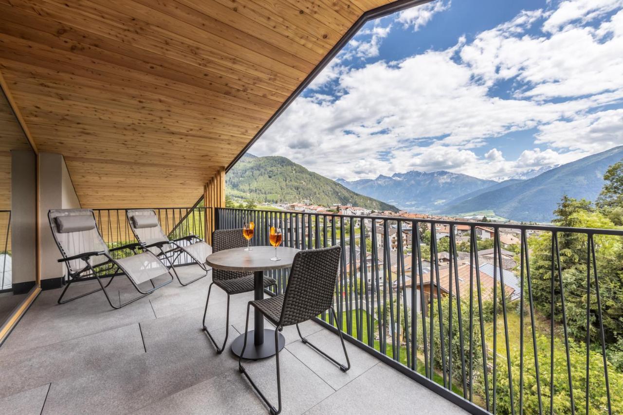 Maraias - Luxury Suites & Apartments Burgusio Esterno foto