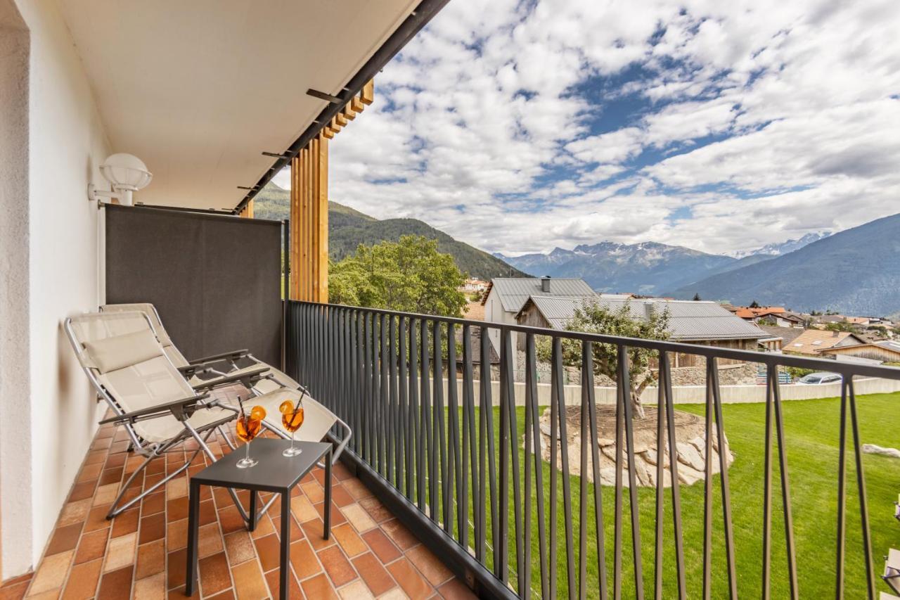 Maraias - Luxury Suites & Apartments Burgusio Esterno foto