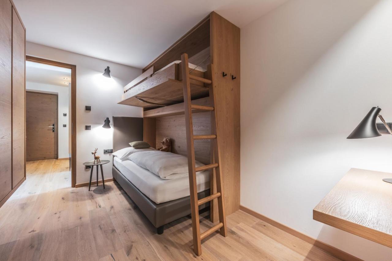 Maraias - Luxury Suites & Apartments Burgusio Esterno foto