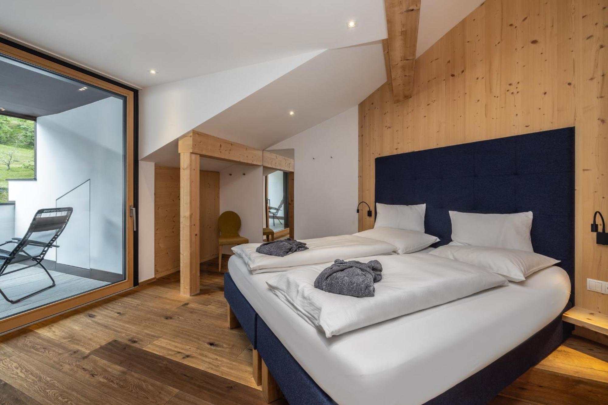 Maraias - Luxury Suites & Apartments Burgusio Esterno foto