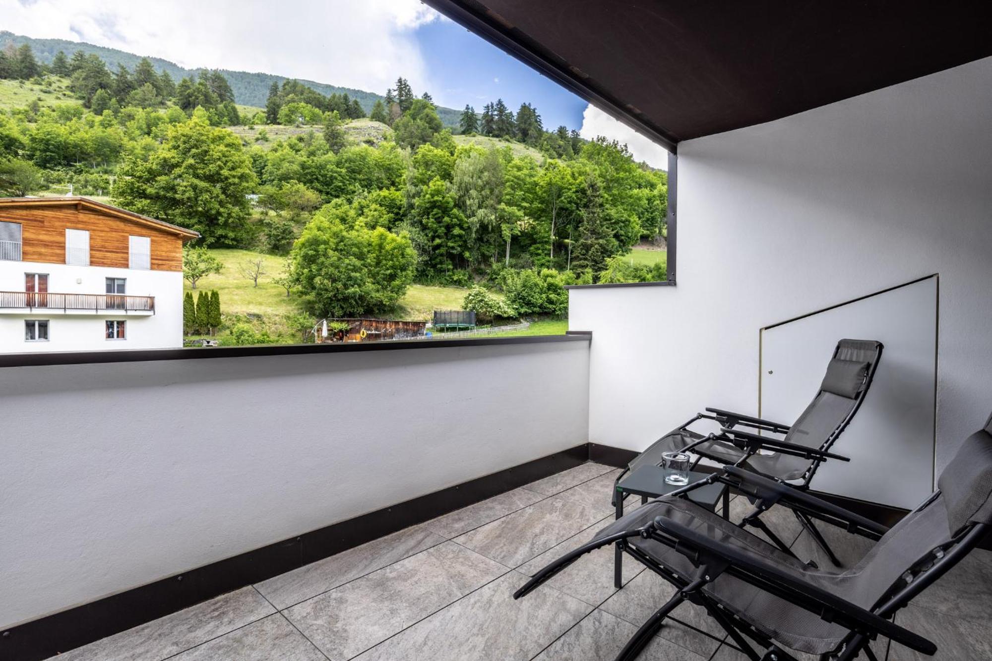 Maraias - Luxury Suites & Apartments Burgusio Esterno foto