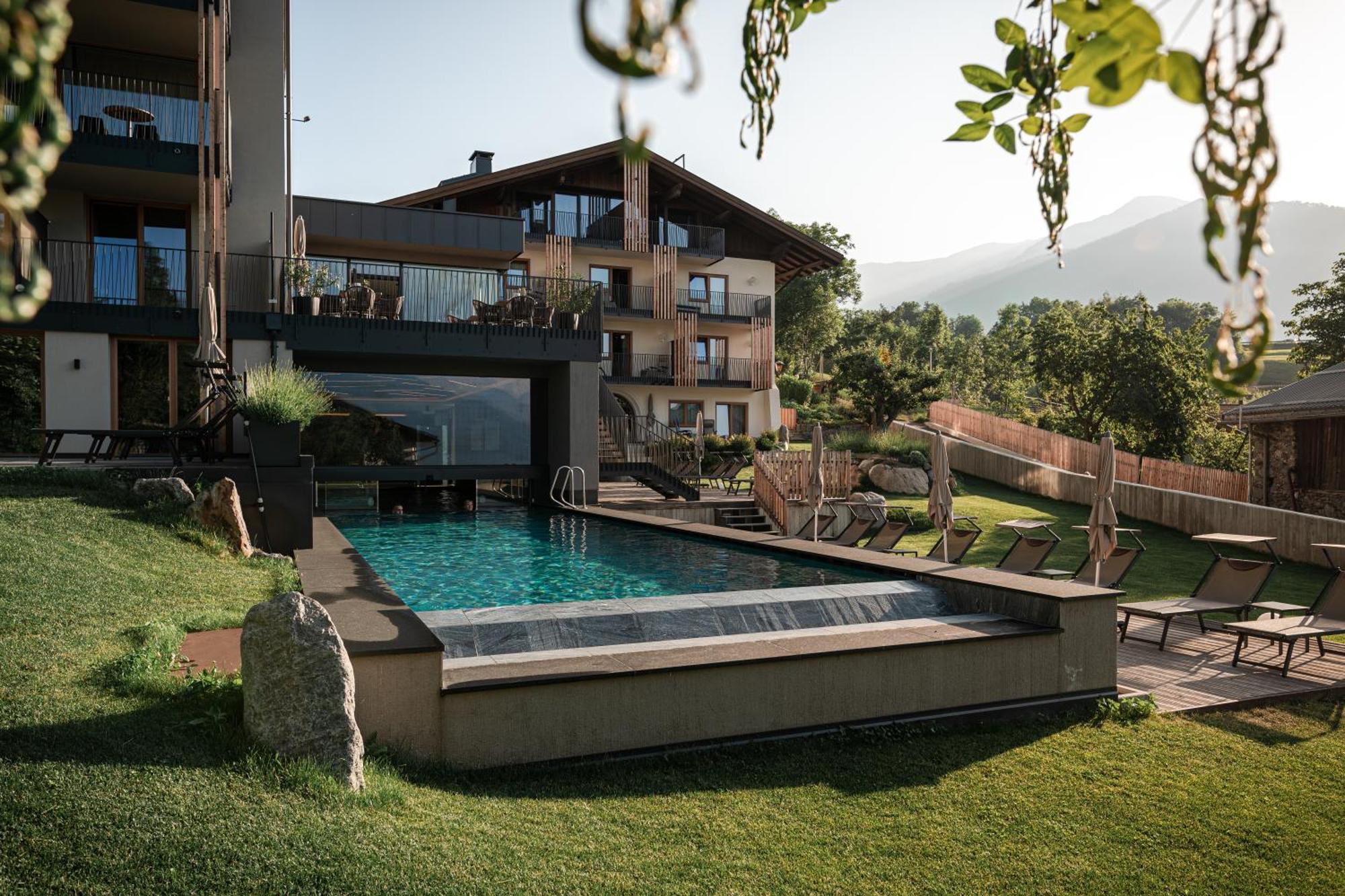 Maraias - Luxury Suites & Apartments Burgusio Esterno foto