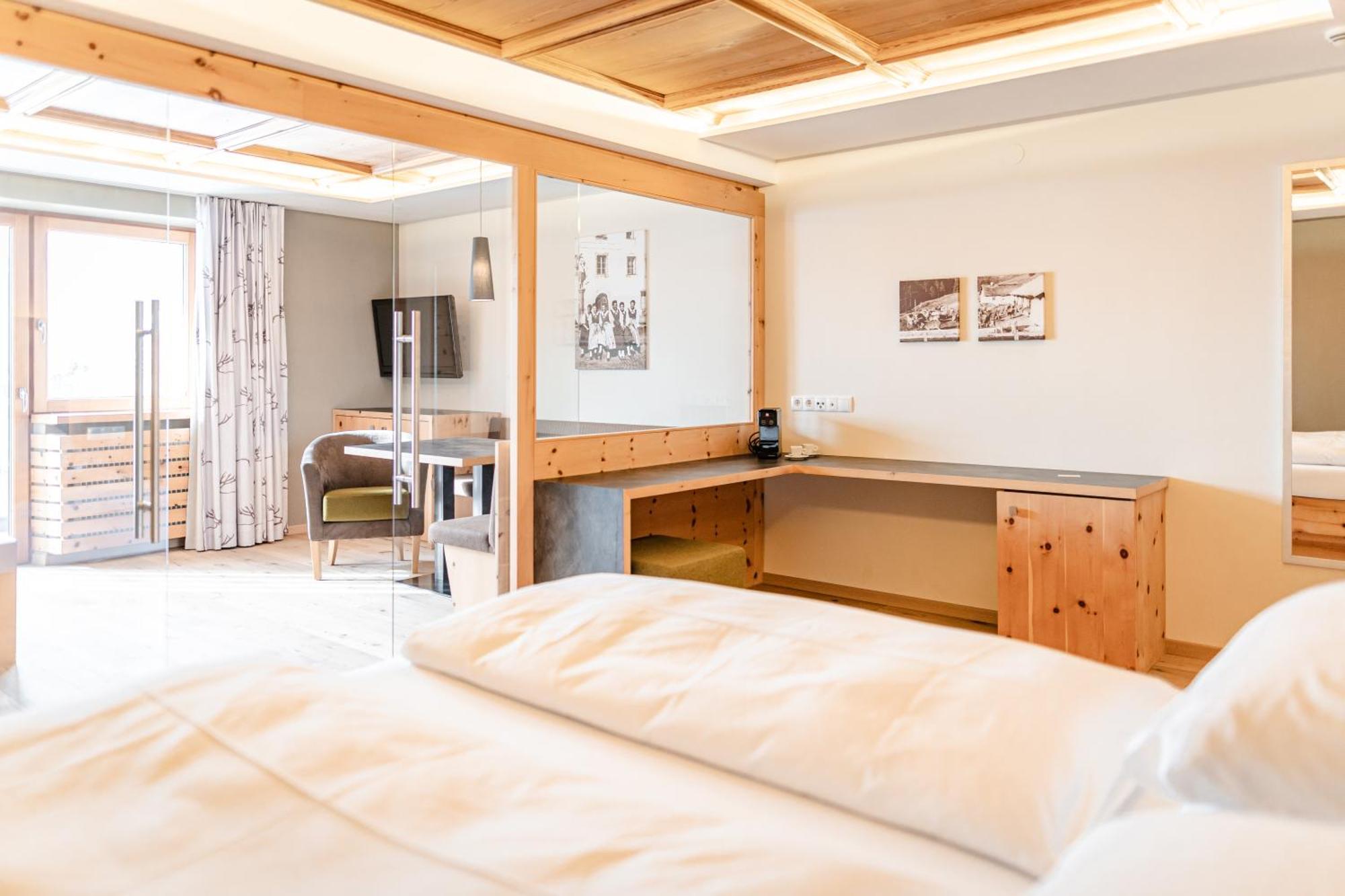 Maraias - Luxury Suites & Apartments Burgusio Esterno foto