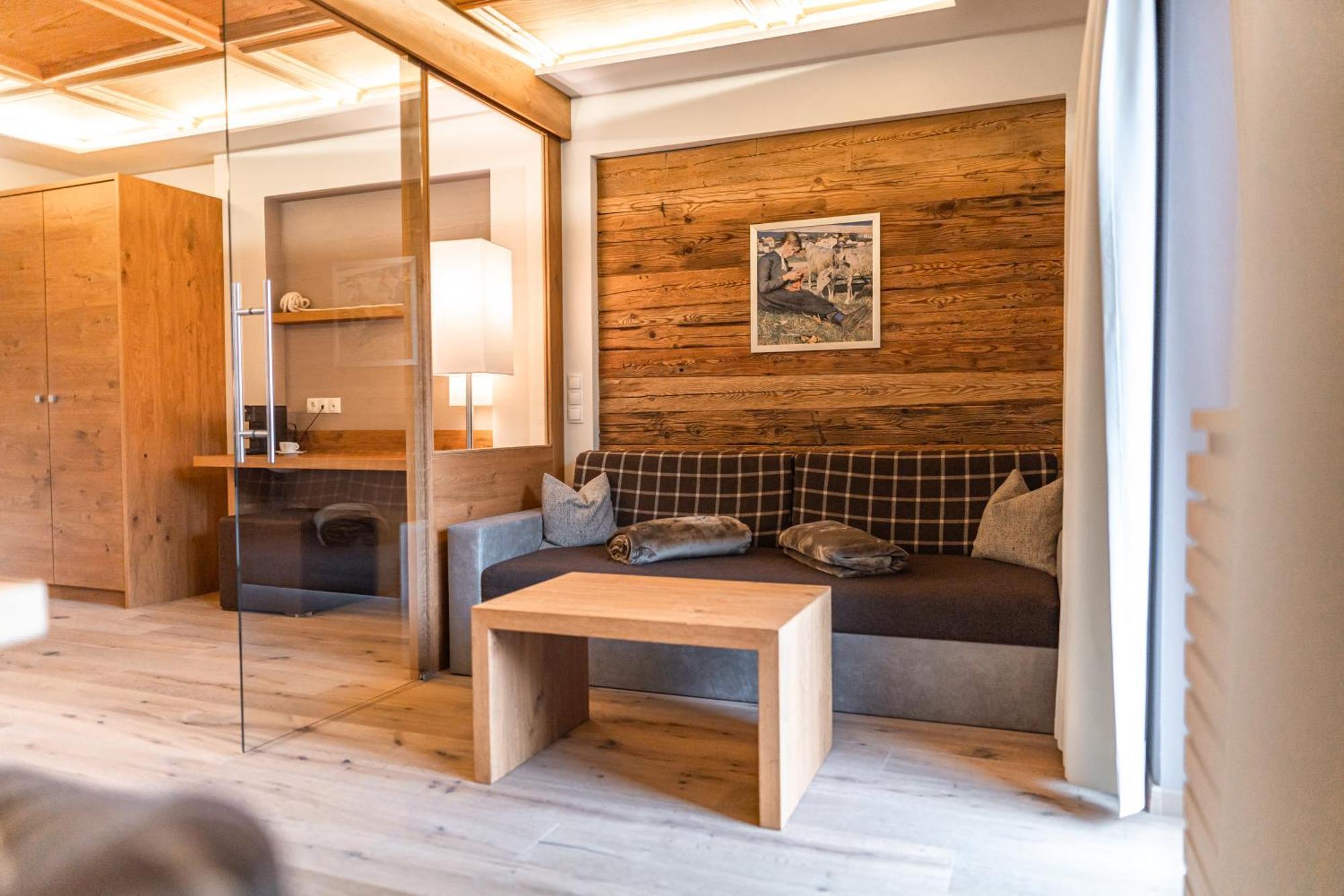 Maraias - Luxury Suites & Apartments Burgusio Esterno foto